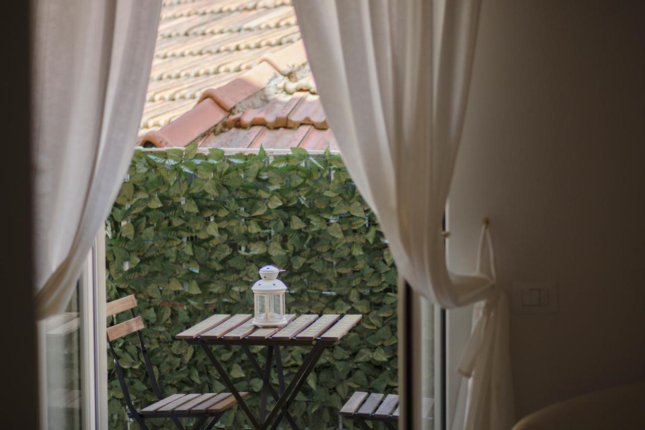 Prisca B&B เนเปิลส์ ภายนอก รูปภาพ