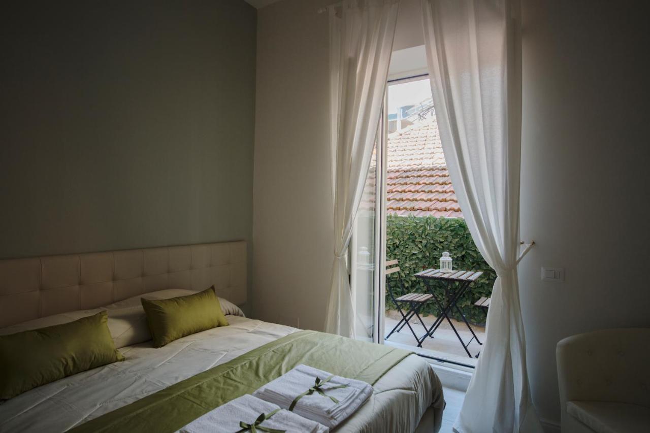 Prisca B&B เนเปิลส์ ภายนอก รูปภาพ